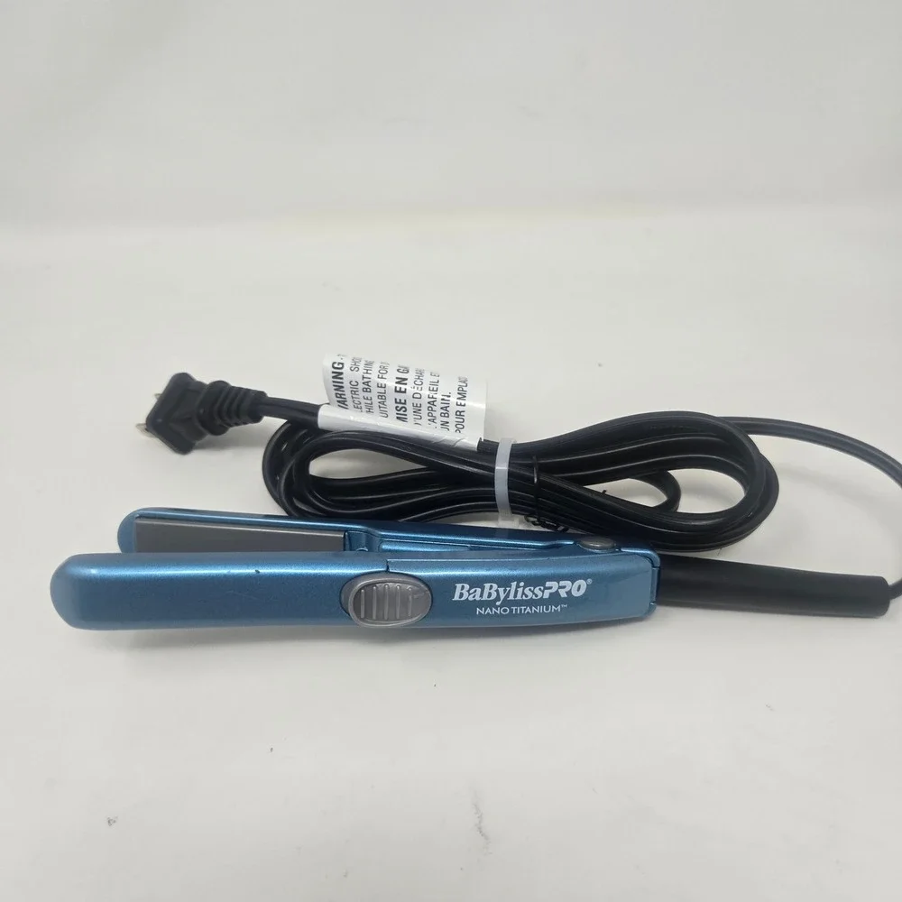 BaBylissPRO Nano Titanium Mini Straightening Iron Blue 1/2 Inch BNT3050UC